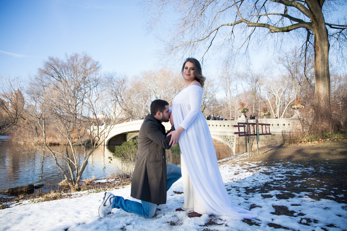 Maternity central park photo new your nyc photoshoot white dress