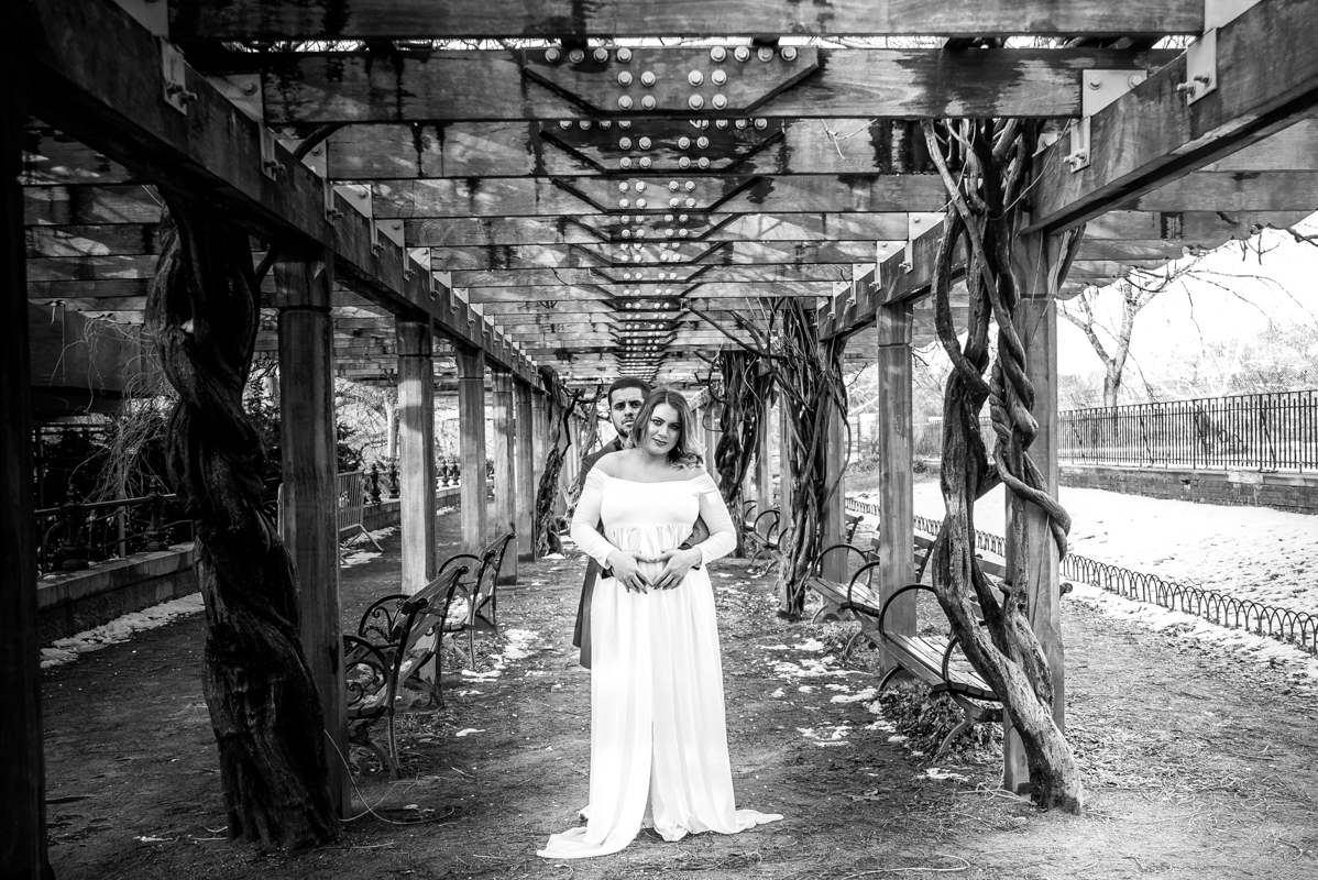 Maternity central park photo new your nyc photoshoot black and white b/w
