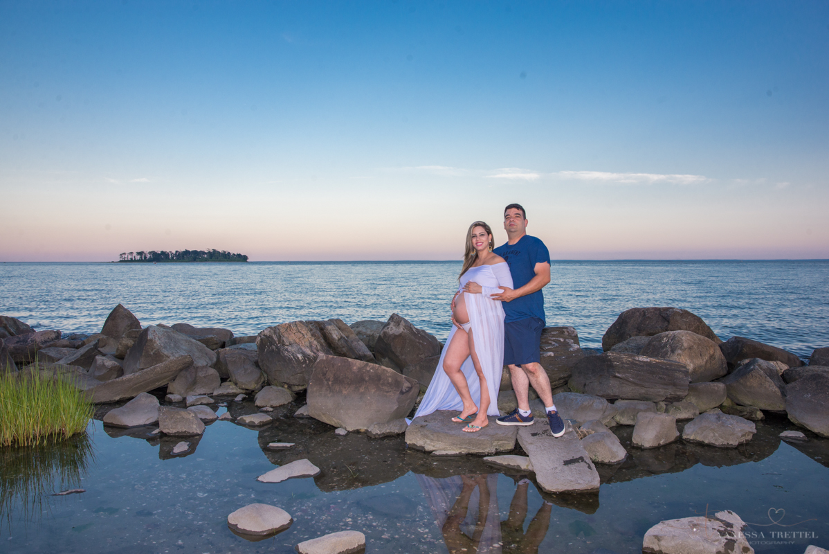 sunset maternity photoshoot beach in milford ct