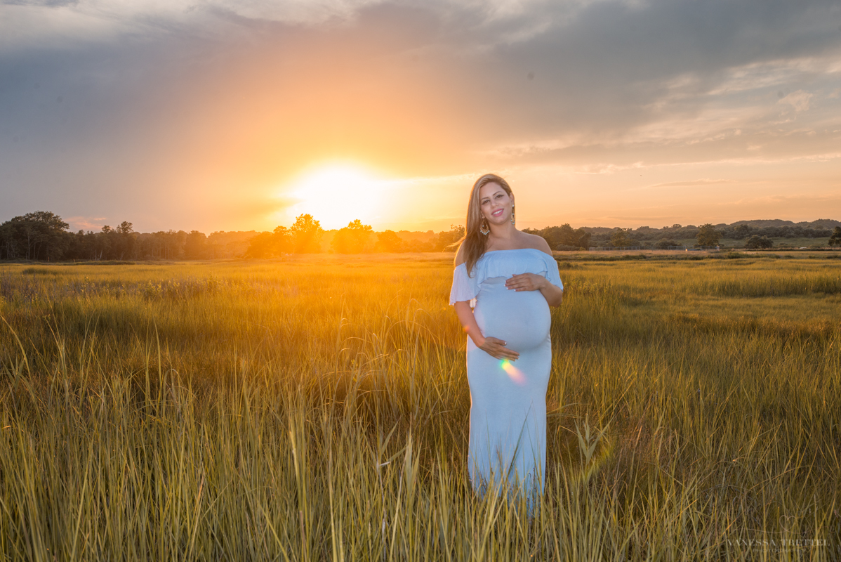 sunset maternity photoshoot beach in milford ct
ct maternity photographer