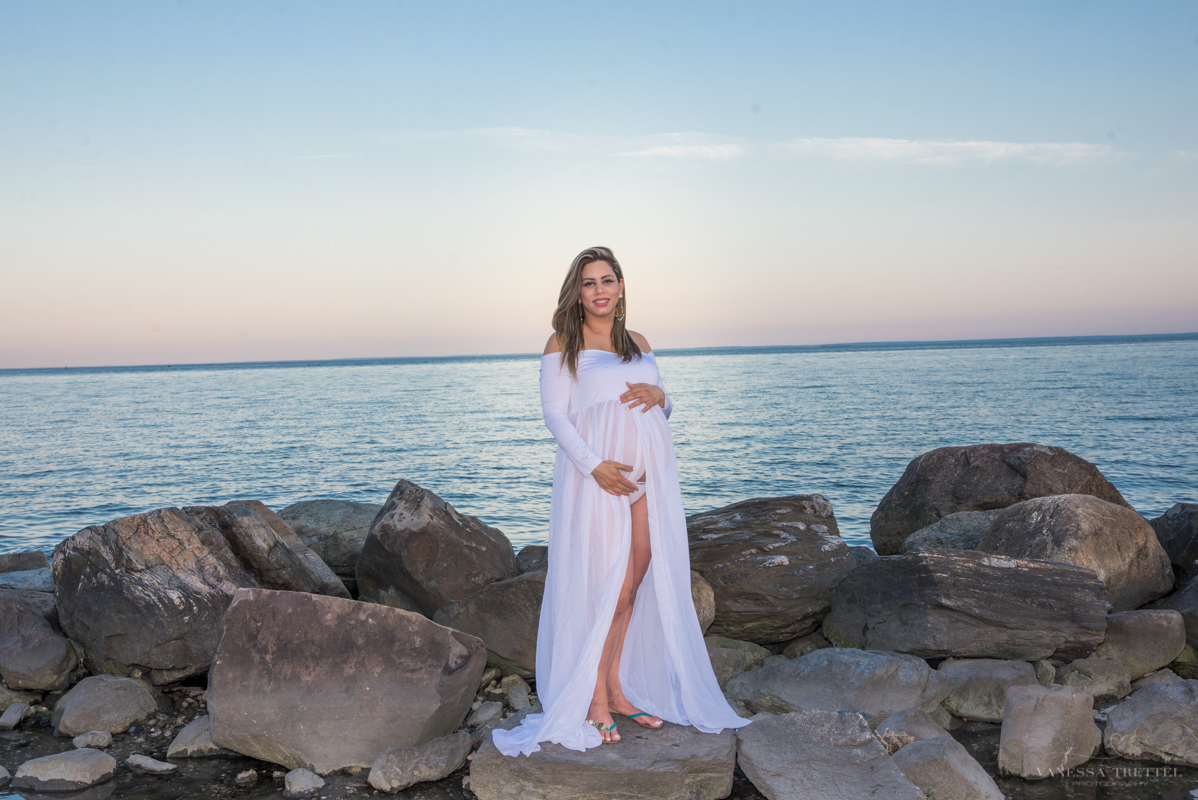 sunset maternity photoshoot beach in milford ct
ct maternity photographer