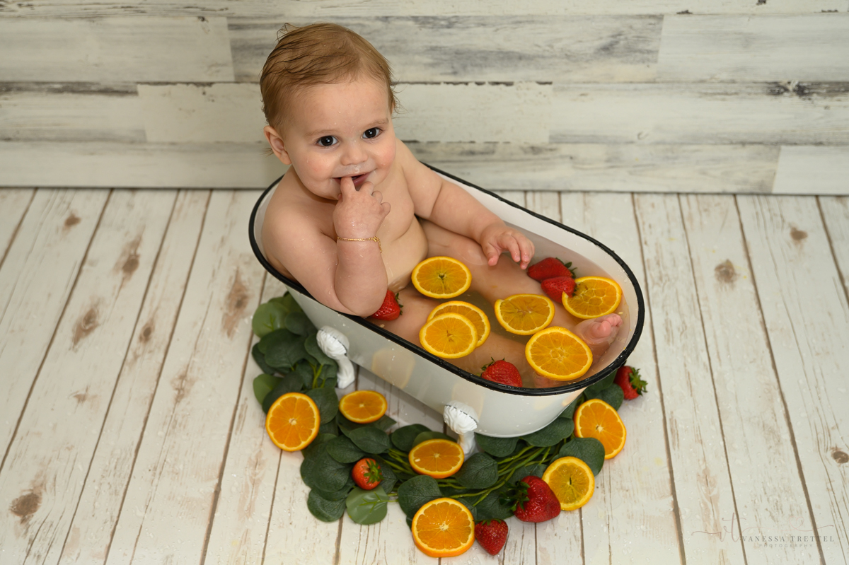 smash cake photoshoot connecticut fruit tub