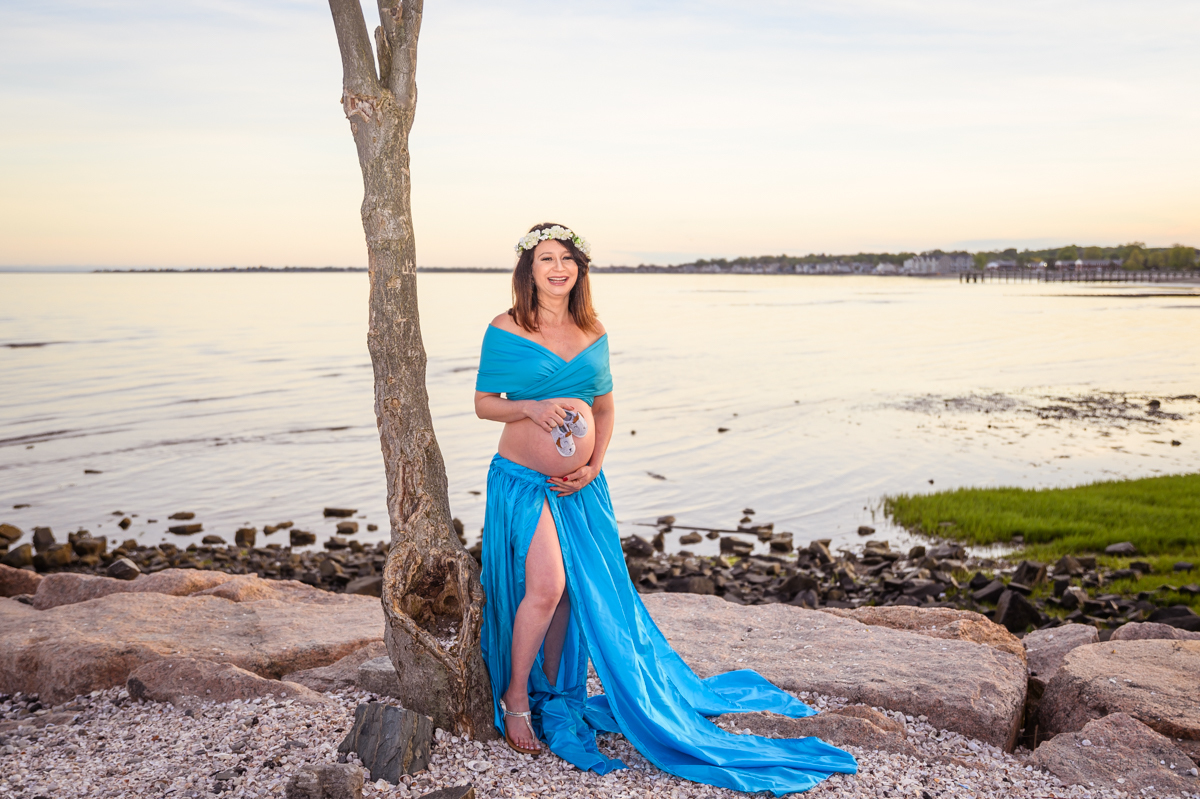 Vanessa Trettel photography Maternity photoshoot CT
 blue skirt beach Milford, CT Silver sand state park