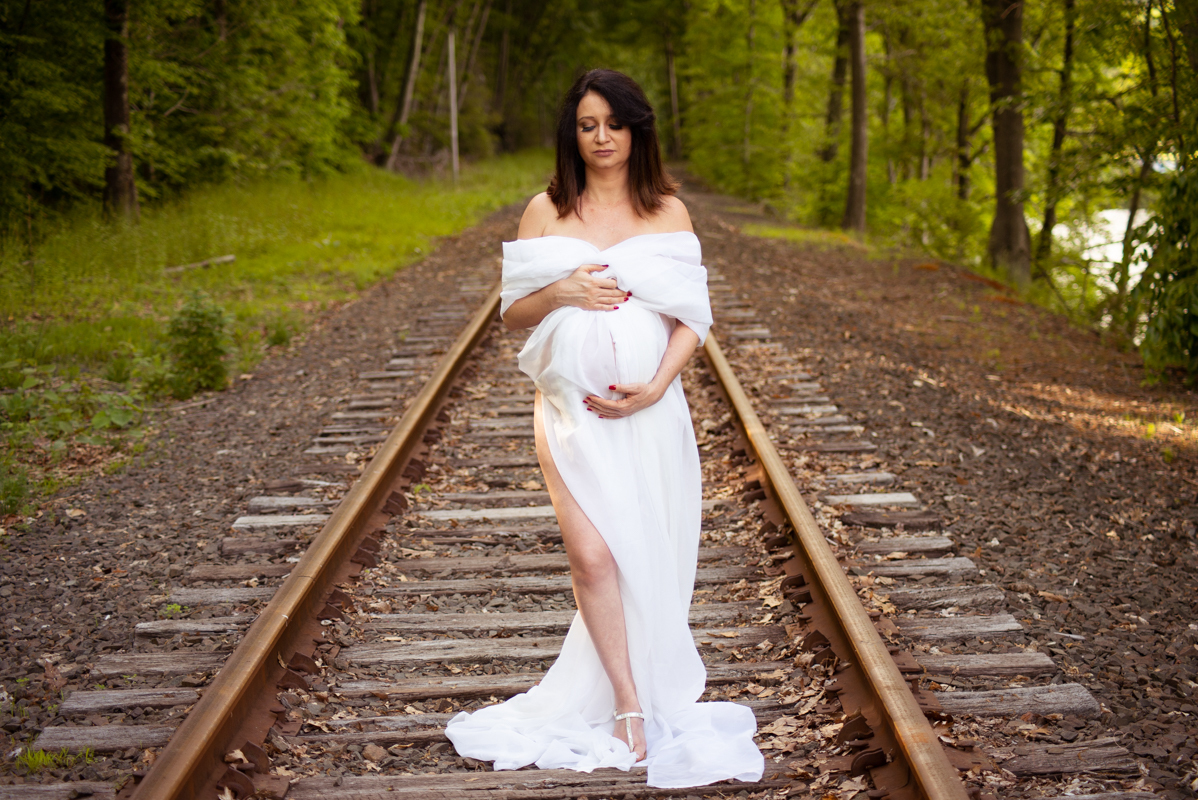 Vanessa Trettel Maternity photo CT train trail  shelton, CT Indian Well
