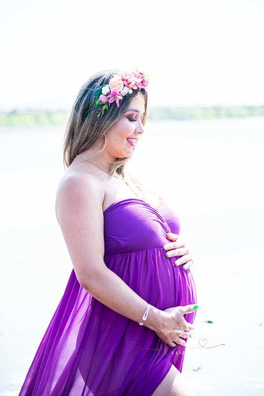 Maternity photography in the beach
purple dress
Milford CT
Vanessa trettel photography