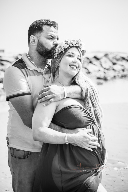 Maternity photography in the beach
purple dress
Milford CT
Vanessa trettel photography
black in white b/w