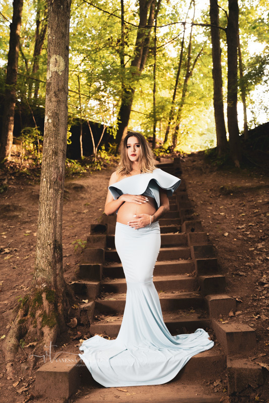 maternity photo
red dress
pregnancy couple photoshoot
waterfall in CT
vanessa trettel photography