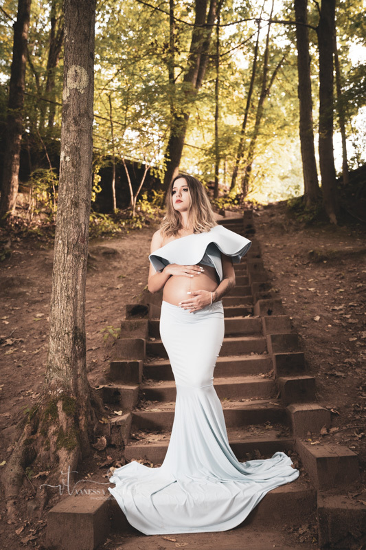 maternity photo
red dress
pregnancy couple photoshoot
waterfall in CT
vanessa trettel photography