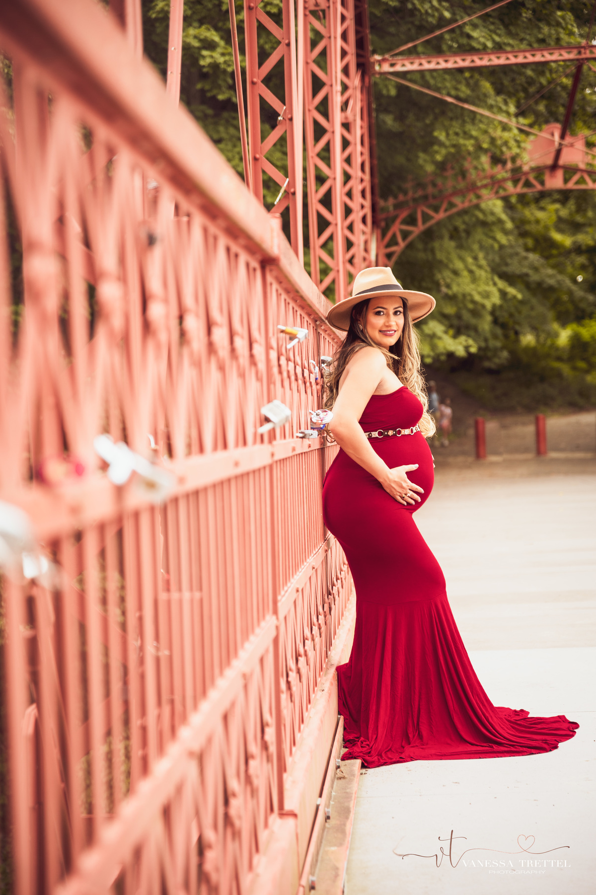 Maternity Photographer in CT
maternity photo in the beach
maternity dress
Vanessa Trettel Photography