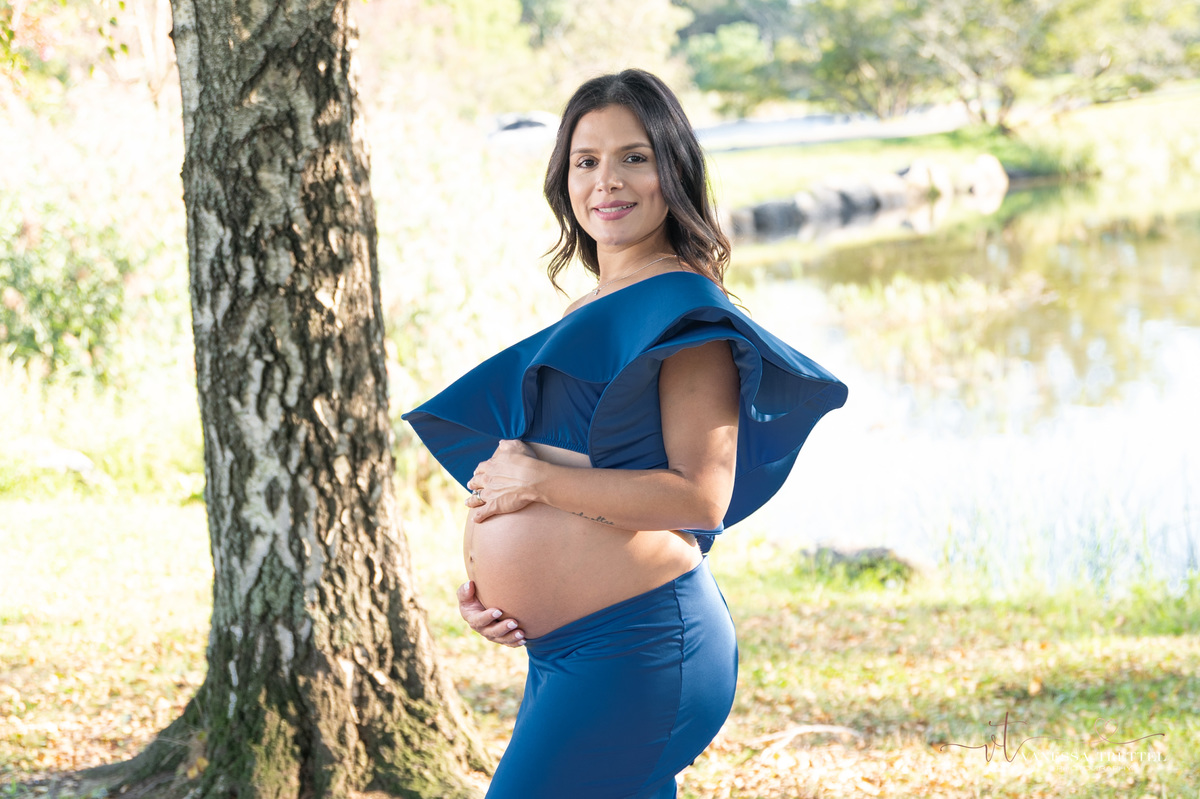 Maternity Photographer in CT
maternity photo in the beach
maternity dress
Vanessa Trettel Photography