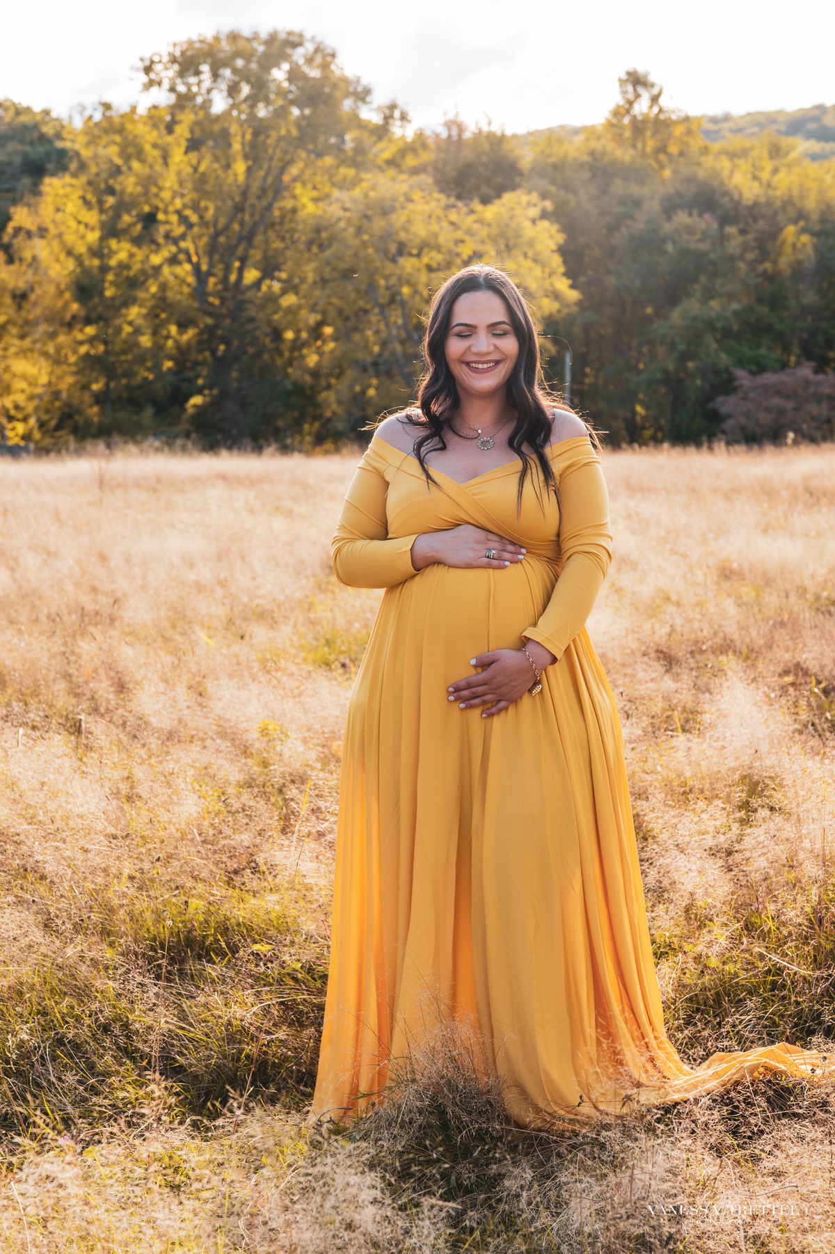 Maternity Photographer in CT
maternity photo in the beach
maternity dress
Vanessa Trettel Photography
