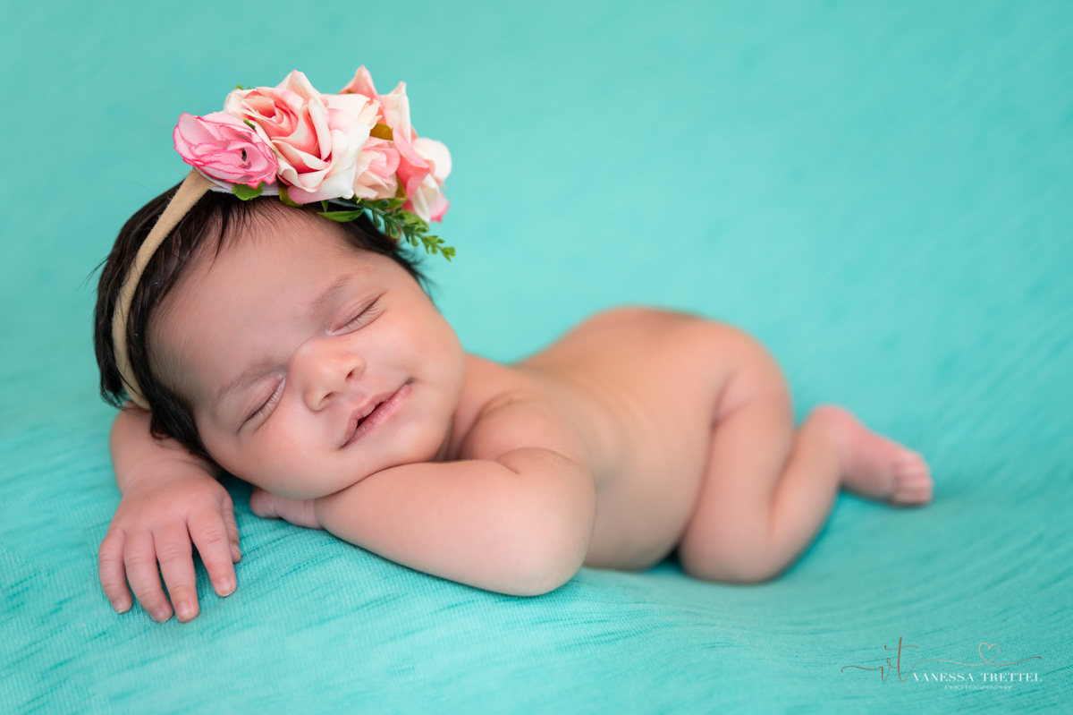 newborn photo
turquoise background girl 
 newborn photoshoot
Vanessa Trettel Photography