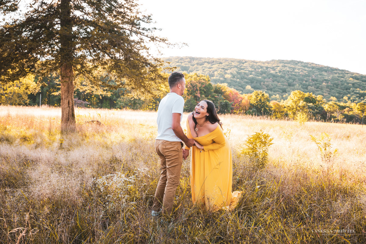 maternity photo
yellow dress
pregnancy couple photoshoot
park  CT
vanessa trettel photography