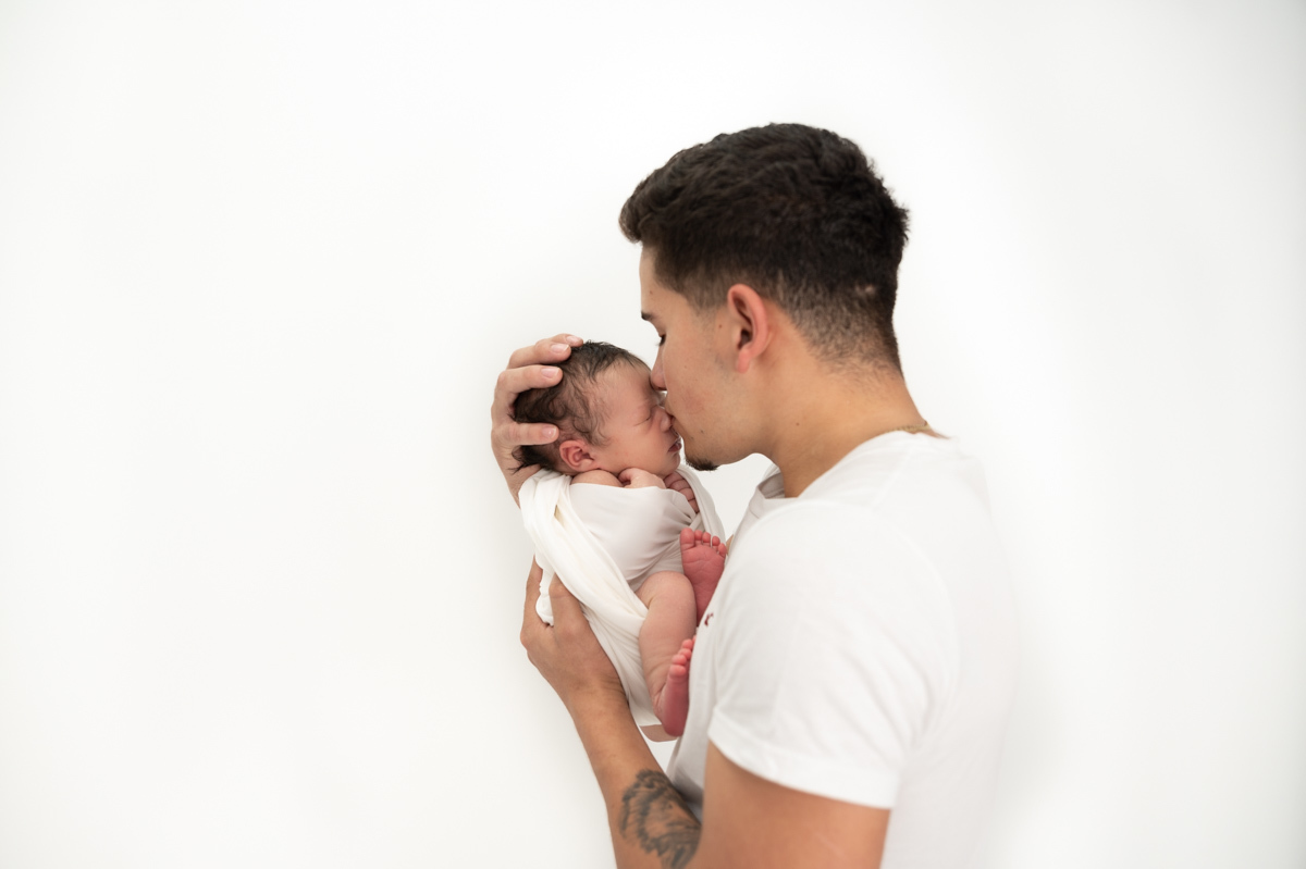 family newborn photo
pink background girl 
Vanessa Trettel Photography
Ansonia, CT