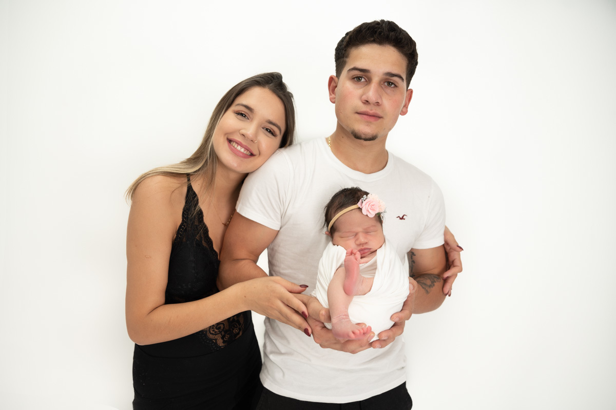 family newborn photo
pink background girl 
Vanessa Trettel Photography
Ansonia, CT