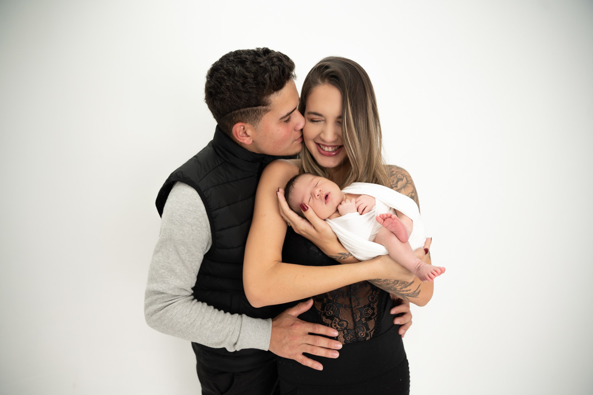 family newborn photo
pink background girl 
Vanessa Trettel Photography
Ansonia, CT