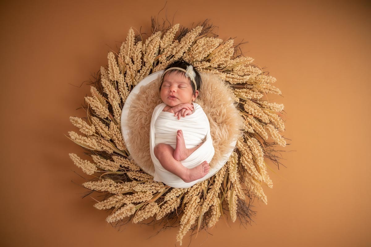 newborn photo
brown background girl 
Vanessa Trettel Photography
Ansonia, CT