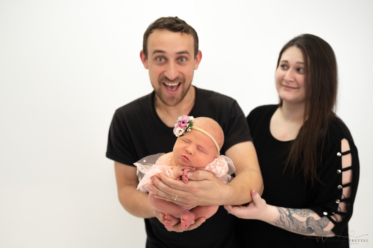 newborn photography
parents newborn photos
lilas background girl 
Vanessa Trettel Photography
Ansonia, CT