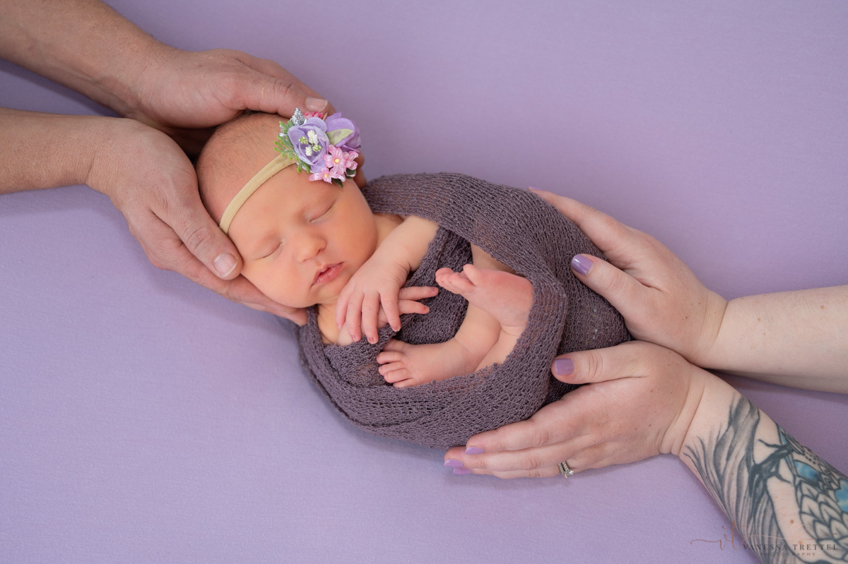 newborn photo
amercican flag
lilas background girl 
Vanessa Trettel Photography
Ansonia, CT
