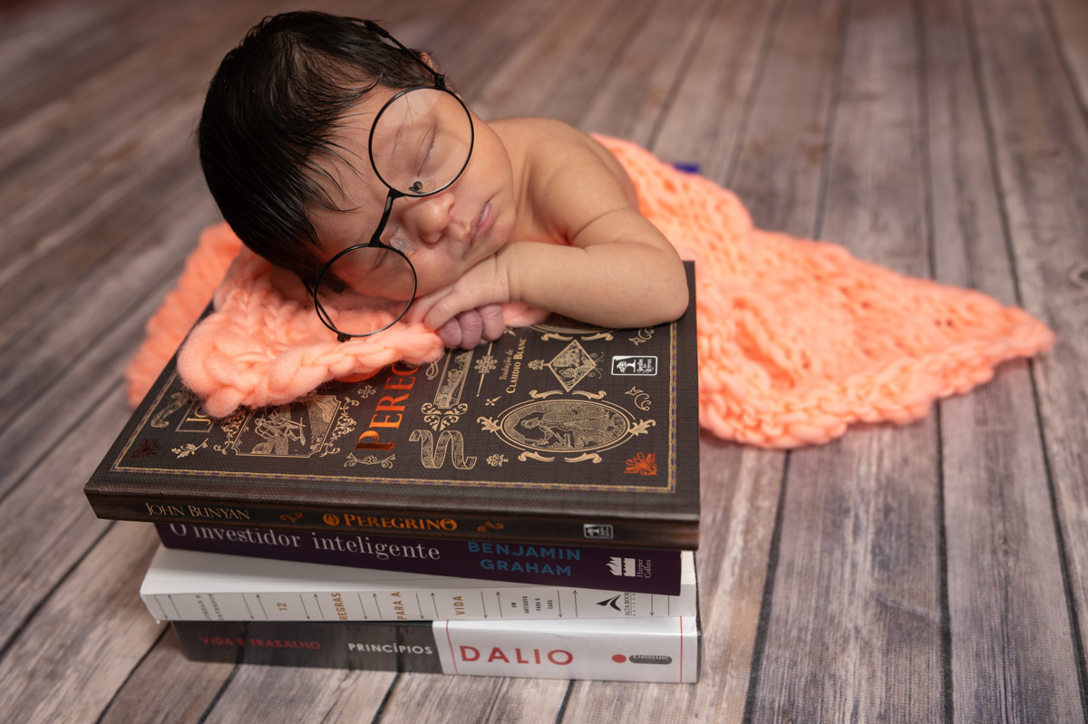 newborn photo
books Harry Potter
wood background girl 
Vanessa Trettel Photography
Ansonia, CT