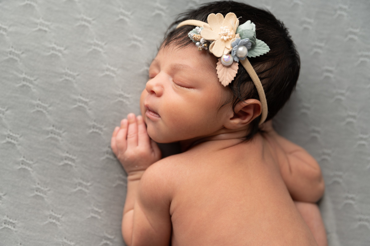 newborn photography CT
Koala pose
gray background girl 
Vanessa Trettel Photography
Ansonia, CT