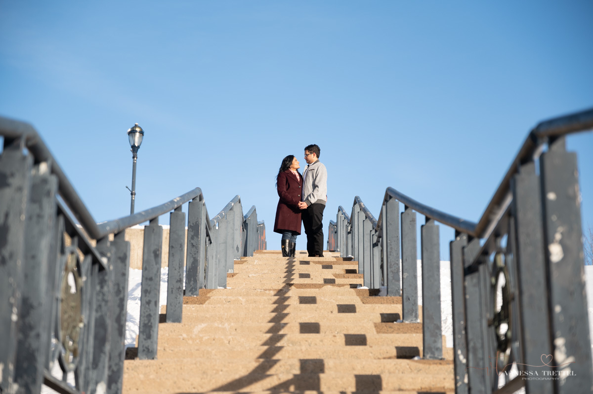 engagement photos in the snow
River Park in Hartford, CT
couple play in the snow
Vanessa Trettel Photography