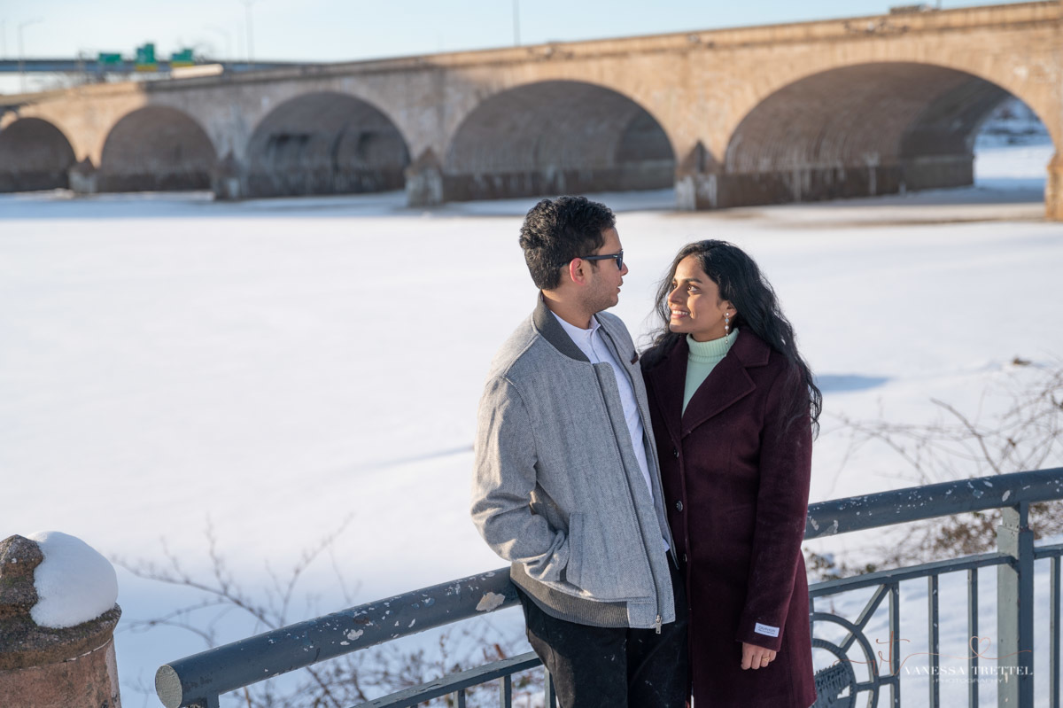 engagement photos in the snow
River Park in Hartford, CT
couple play in the snow
Vanessa Trettel Photography