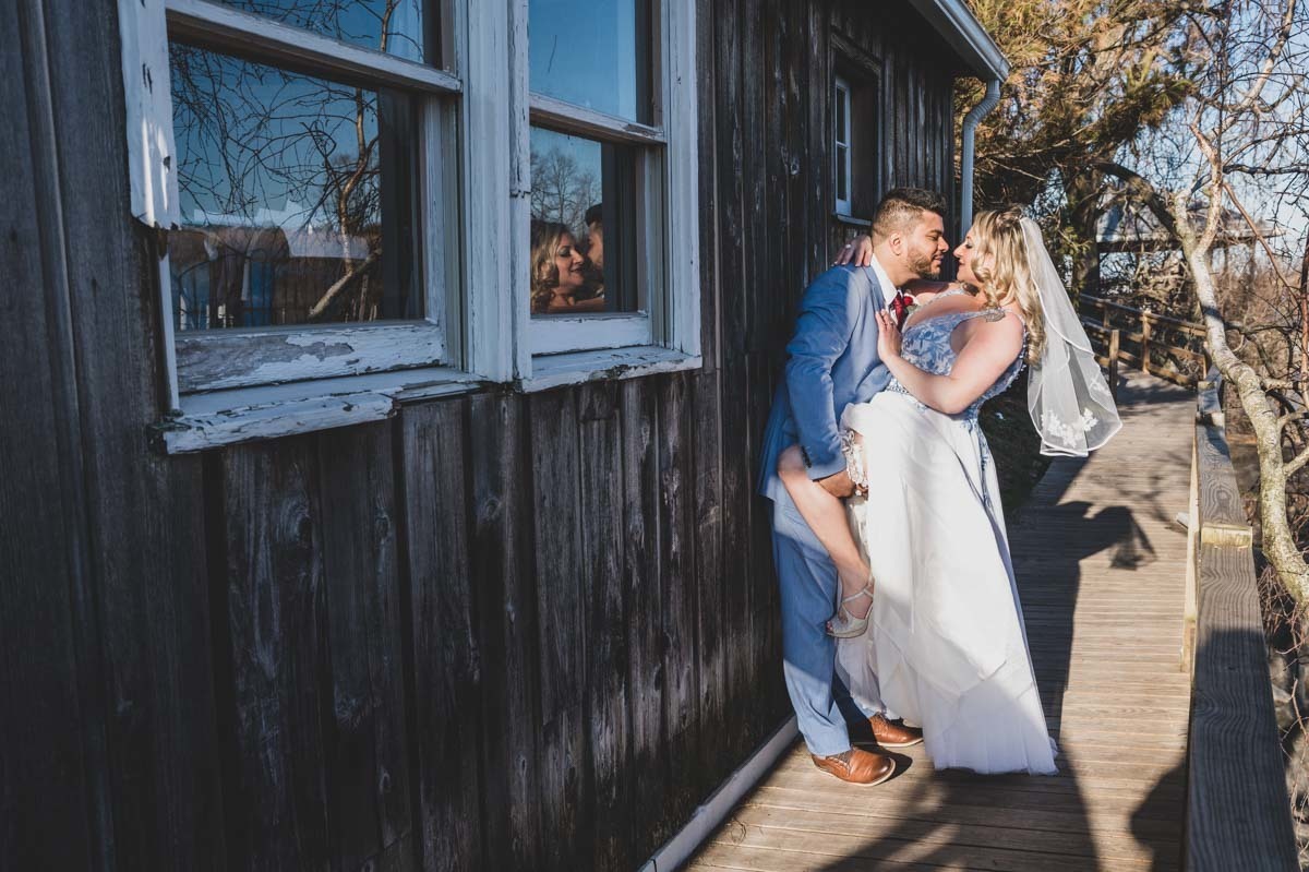 wedding photo
first look in the marine 
boat
Vanessa Trettel Photography