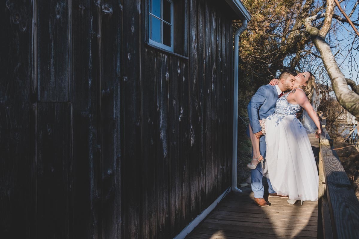 wedding photo
first look in the marine 

Vanessa Trettel Photography