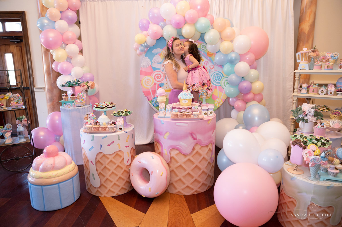 3rd Birthday Party
 candy party decoration
kids photographer
Vanessa Trettel Photography