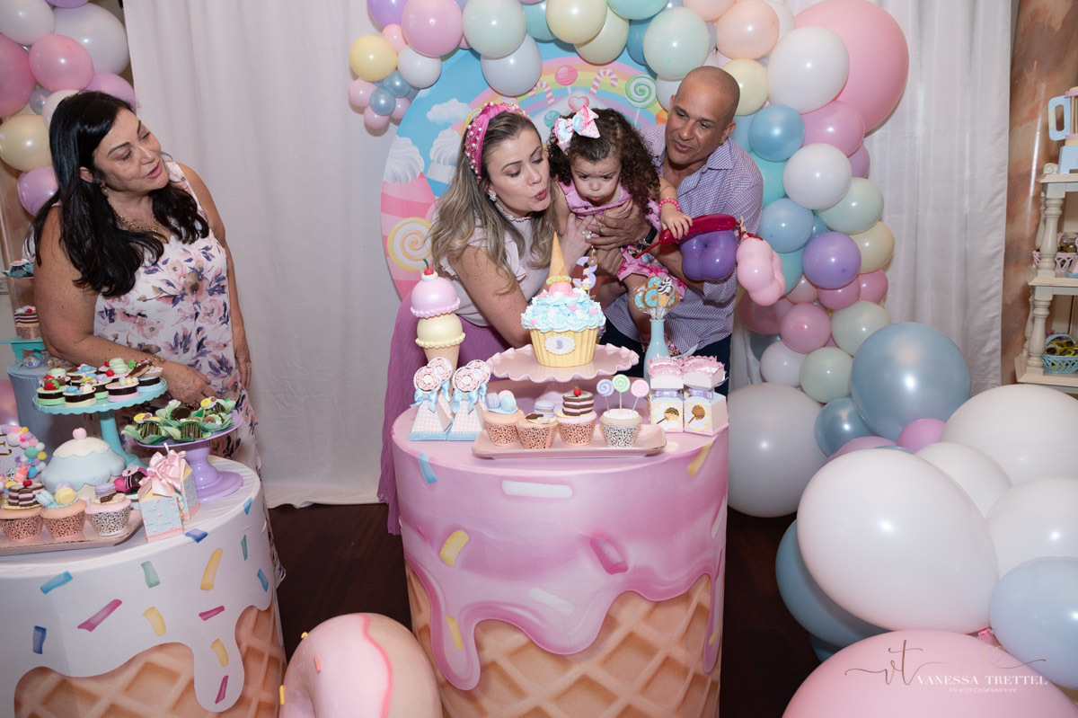 3rd Birthday Party
 candy party decoration
kids photographer
Vanessa Trettel Photography