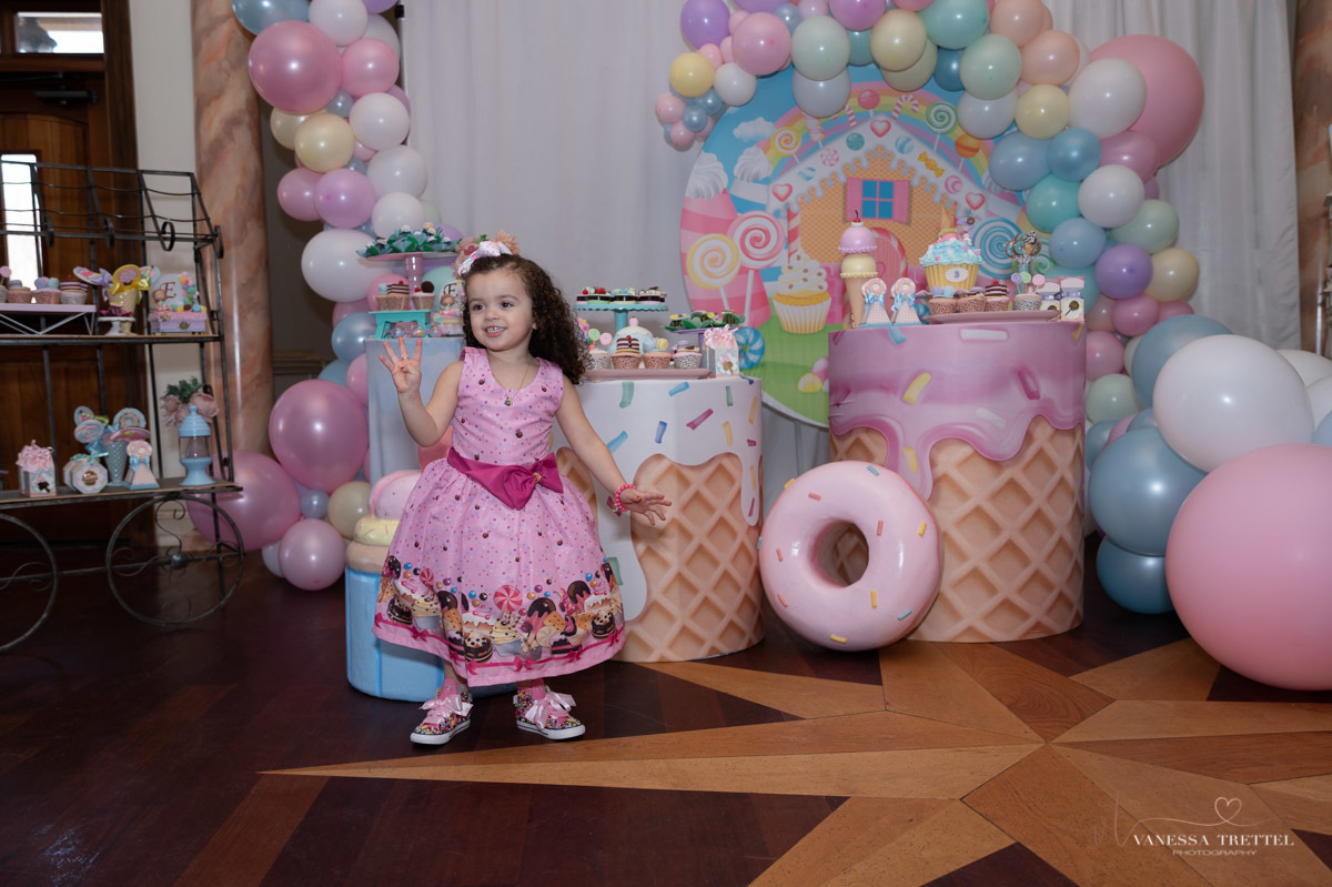 3rd Birthday Party
 candy party decoration
kids photographer
Vanessa Trettel Photography