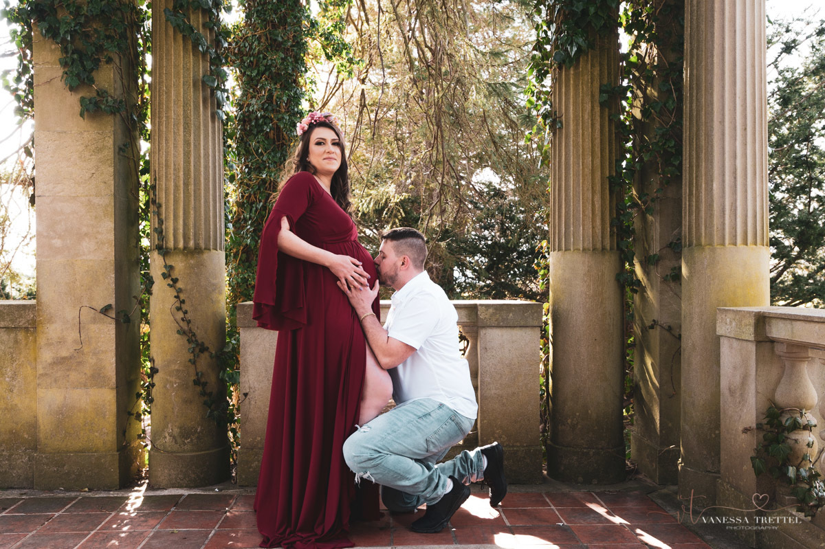 Eolia Mansion at Harkness State Park
Maternity Photo
Red dress
Vanessa Trettel Photography