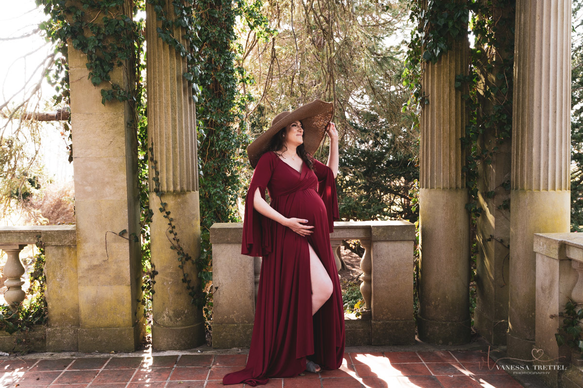 Eolia Mansion at Harkness State Park
Maternity Photo
Red dress
Vanessa Trettel Photography