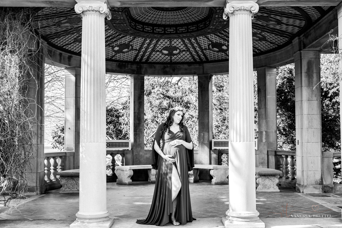 Eolia Mansion at Harkness State Park
Maternity Photo
Red dress
Vanessa Trettel Photography