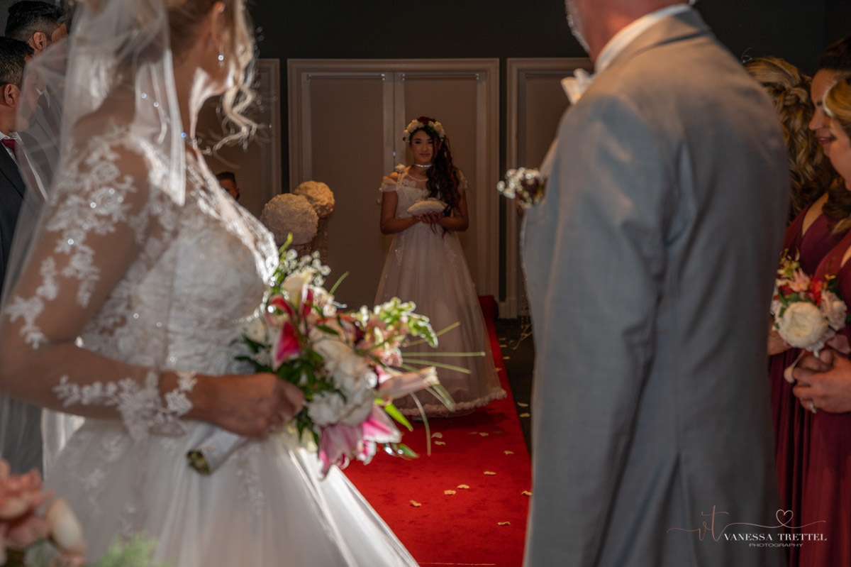 Wedding photographer in CT
wedding in the restaurant
wedding dress
civil wedding
Bridesmaids with red dress
Vanessa Trettel Photography