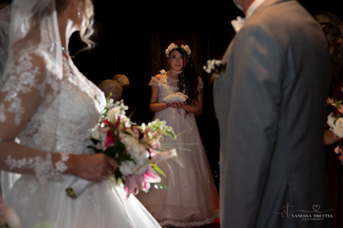 Wedding photographer in CT
wedding in the restaurant
wedding dress
civil wedding
Bridesmaids with red dress
Vanessa Trettel Photography