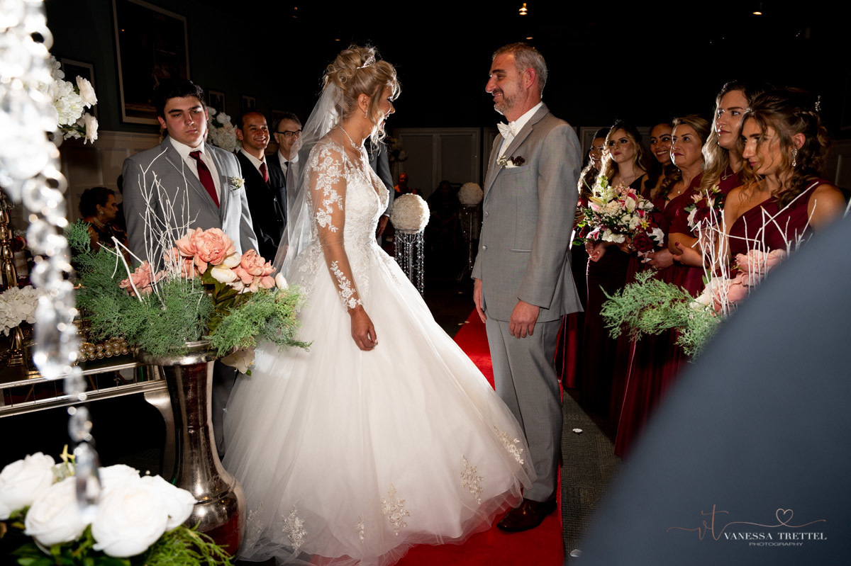 Wedding photographer in CT
wedding in the restaurant
wedding dress
civil wedding
Bridesmaids with red dress
Vanessa Trettel Photography