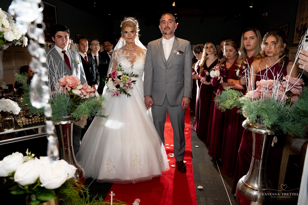 Wedding photographer in CT
wedding in the restaurant
wedding dress
civil wedding
Bridesmaids with red dress
Vanessa Trettel Photography