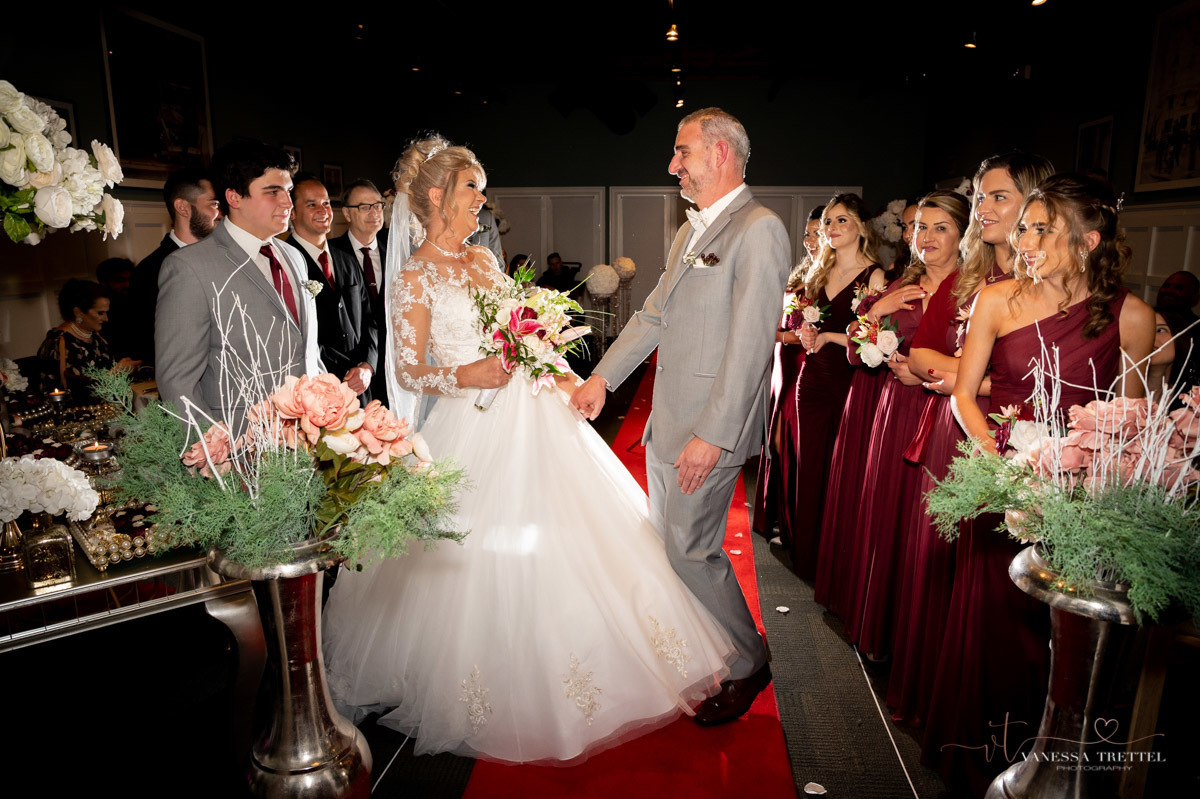 Wedding photographer in CT
wedding in the restaurant
wedding dress
civil wedding
Bridesmaids with red dress
Vanessa Trettel Photography