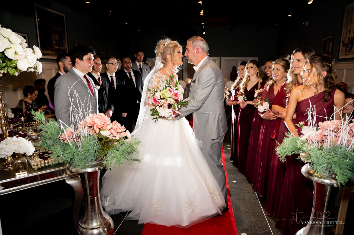 Wedding photographer in CT
wedding in the restaurant
wedding dress
civil wedding
Bridesmaids with red dress
Vanessa Trettel Photography