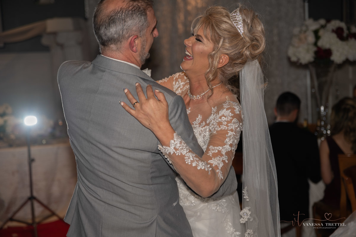 Wedding photographer in CT
wedding in the restaurant
wedding dress
civil wedding
Bridesmaids with red dress
Vanessa Trettel Photography