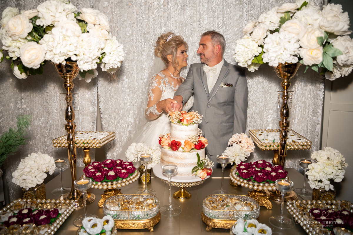 Wedding photographer in CT
wedding in the restaurant
wedding dress
civil wedding
Bridesmaids with red dress
Vanessa Trettel Photography