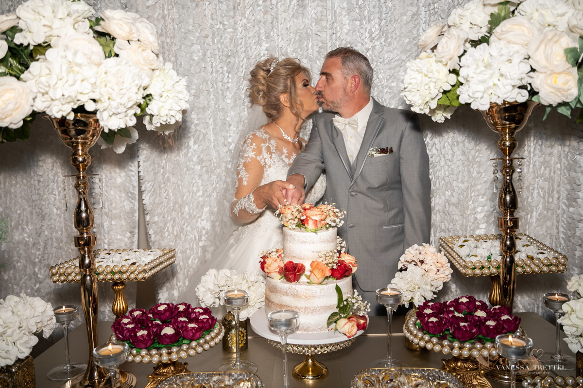 Wedding photographer in CT
wedding in the restaurant
wedding dress
civil wedding
Bridesmaids with red dress
Vanessa Trettel Photography