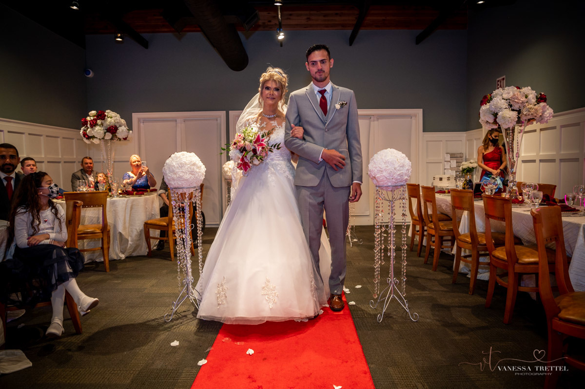 Wedding photographer in CT
wedding in the restaurant
wedding dress
civil wedding
Bridesmaids with red dress
Vanessa Trettel Photography