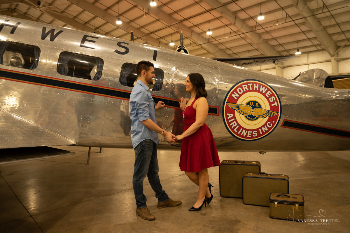 airplane engagement photo
New England Air Museum
engagement photographer
engagement photography airplane
Vanessa Trettel Photography