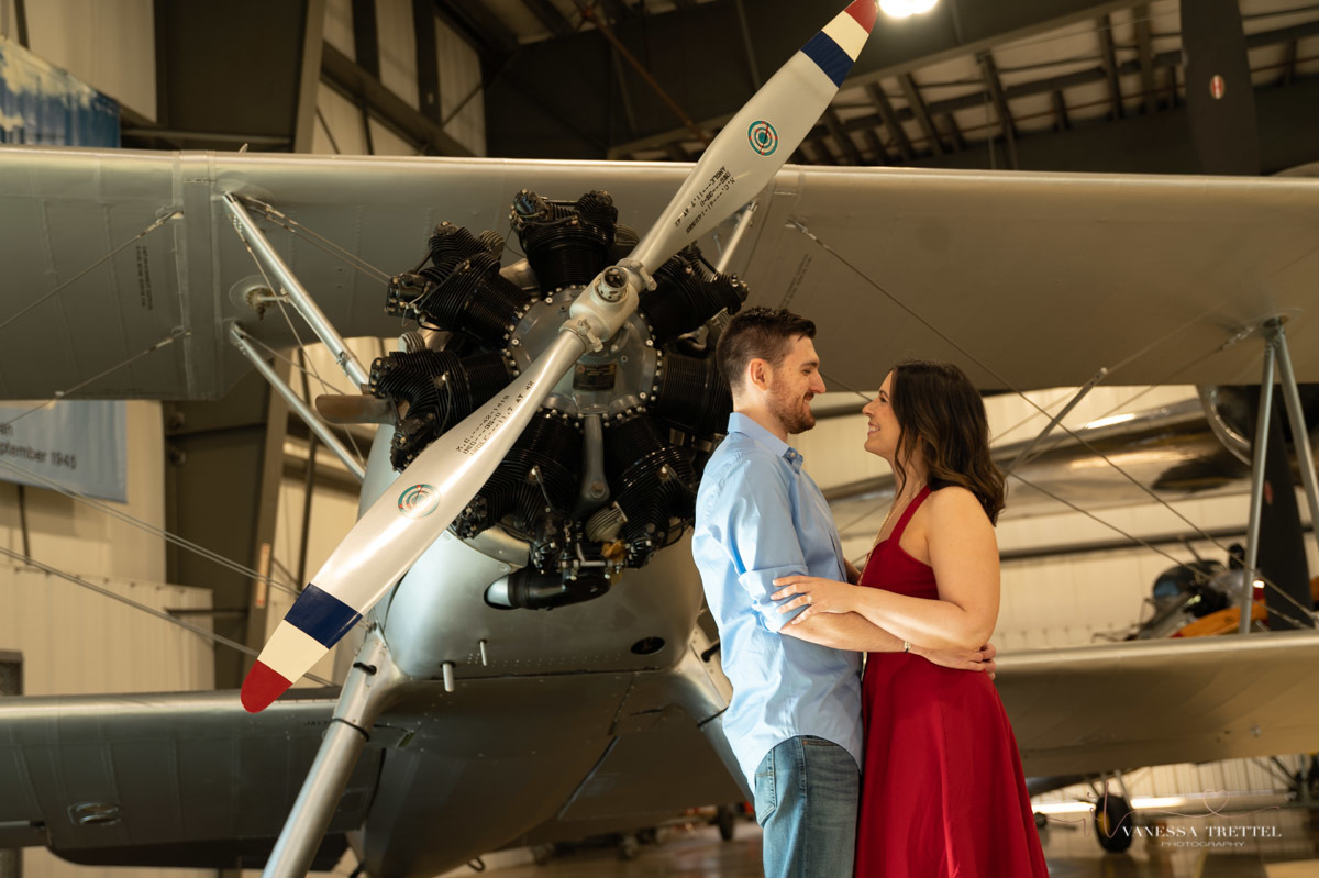 airplane engagement photo
New England Air Museum
engagement photographer
engagement photography airplane
Vanessa Trettel Photography