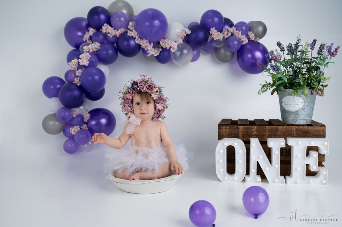 girl smash cake photos
smash cake photographer
one year photos
kids photographer
child photography
cake smash photography
1st birthday photoshoot
Vanessa Trettel Photography
princess smash cake