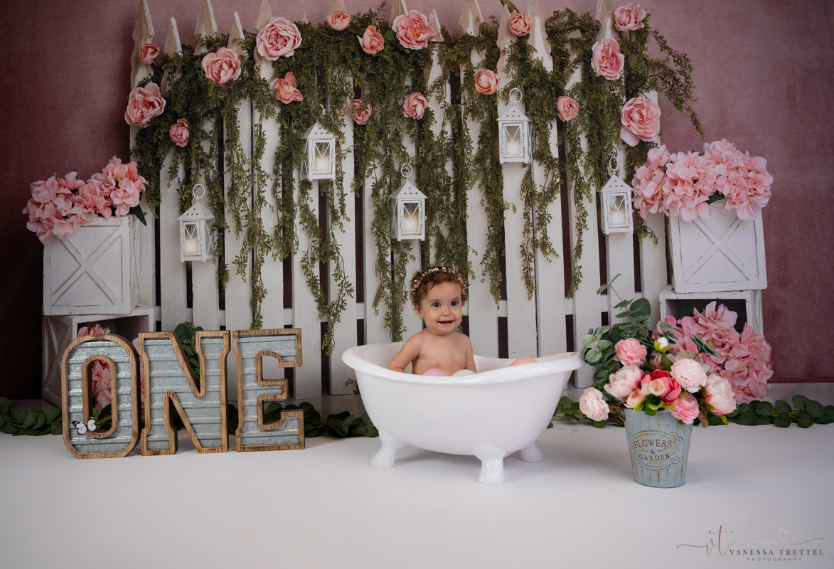 first year photographer
cake smash photography
Girl 1st birthday in the studio
smash cake butterfly decor idea
Vanessa Trettel Photography
pink balloon garland
baby photographer in CT