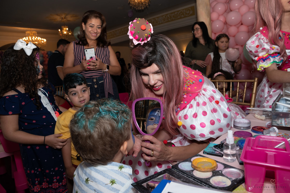 1st year birthday party
1st year photos
candy photography
Vanessa Trettel Photography
family photographer